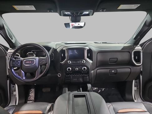 Certified 2022 GMC Sierra 1500 AT4 w/ AT4 Premium Package AWD/4WD image 11