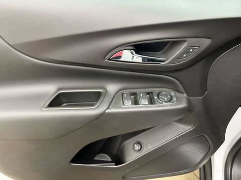 Used 2024 Chevrolet Equinox LT FWD image 20