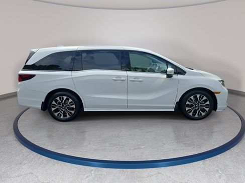 Used 2025 Honda Odyssey Elite image 4