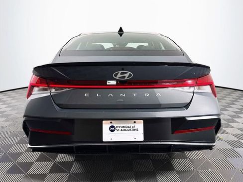 New 2026 Hyundai Elantra SEL Sport image 5
