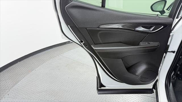 Used 2022 Buick Envision Preferred FWD image 17