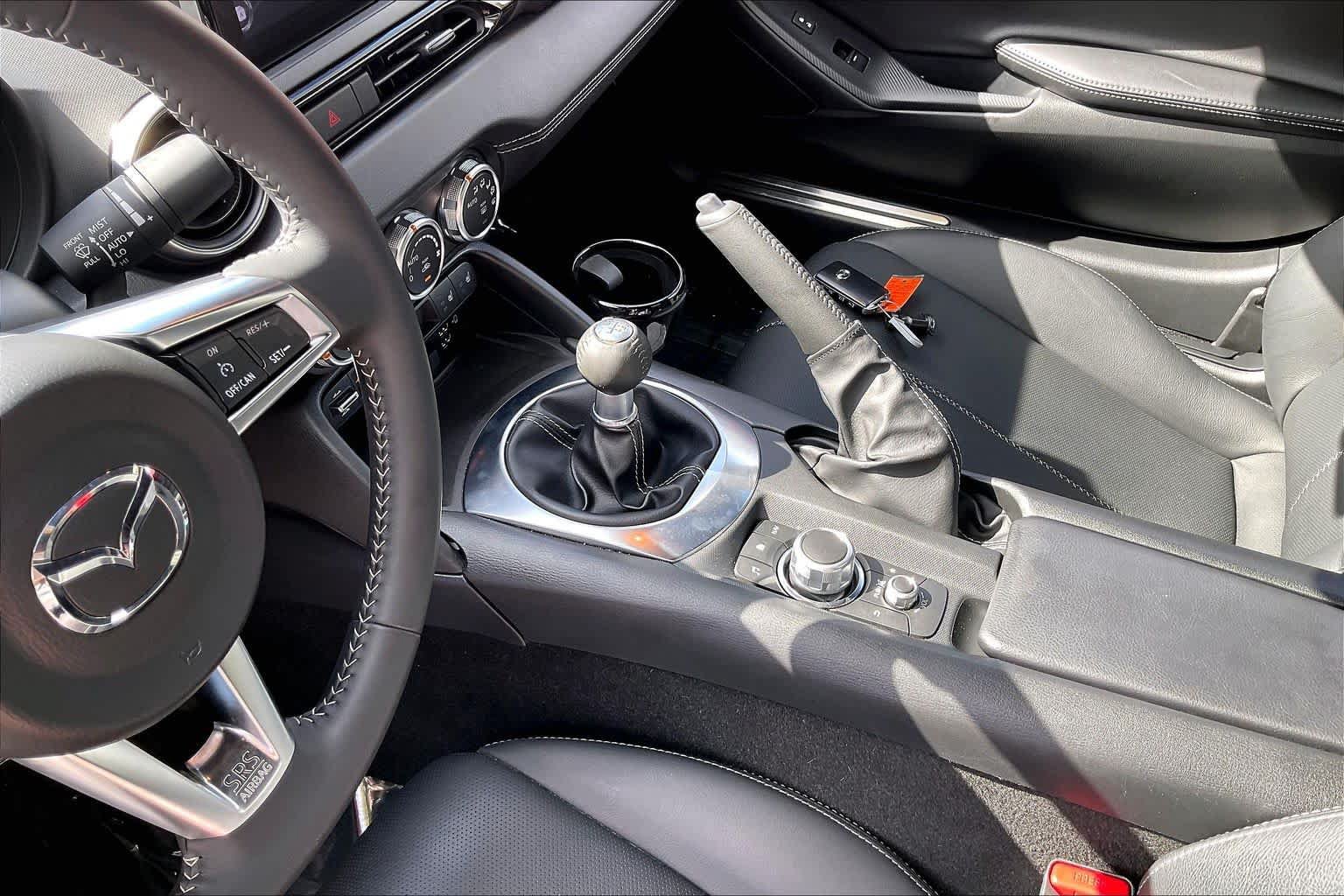 Used 2023 MAZDA MX-5 Miata Grand Touring RWD image 17