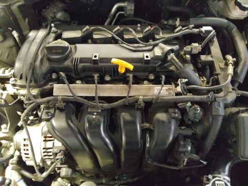 Used 2022 Kia Forte LXS FWD image 30