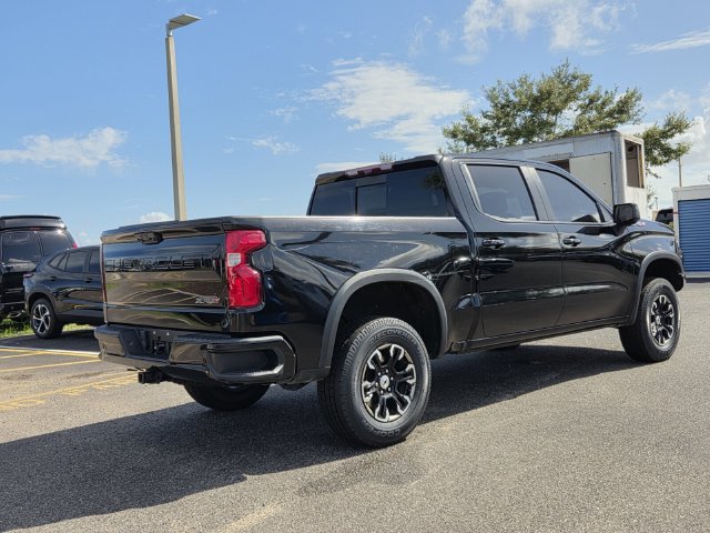 Used 2023 Chevrolet Silverado 1500 ZR2 w/ Technology Package AWD/4WD image 6