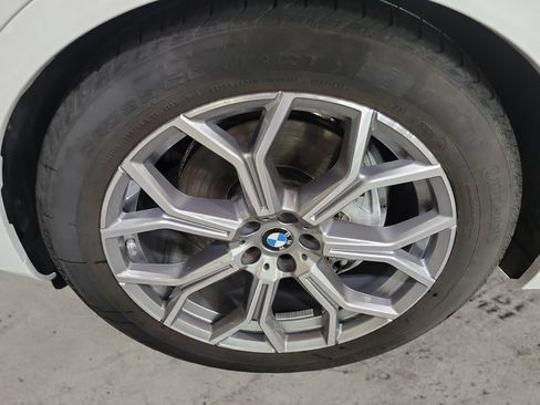 Used 2025 BMW X7 xDrive40i AWD/4WD image 9