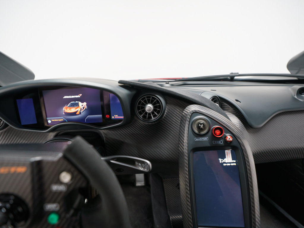 Used 2015 McLaren P1 RWD image 43