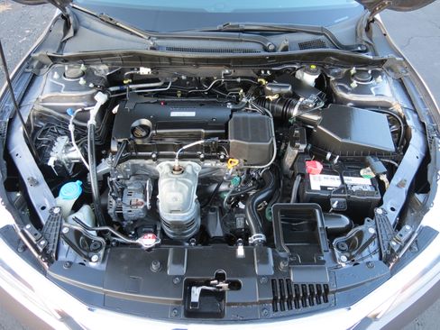 Used 2016 Honda Accord LX image 33