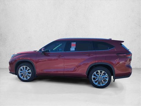 New 2026 Toyota Highlander Limited image 8
