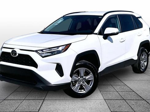 Used 2024 Toyota RAV4 XLE FWD image 1