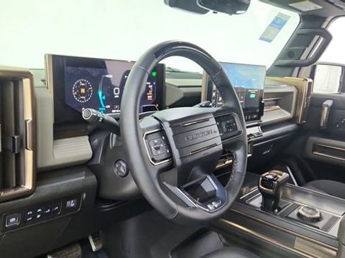 Used 2025 GMC Hummer EV 2X w/ LPO, Sport Package AWD/4WD image 20