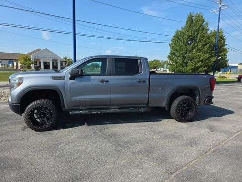 Used 2019 GMC Sierra 1500 4x4 Crew Cab w/ Convenience Package image 2
