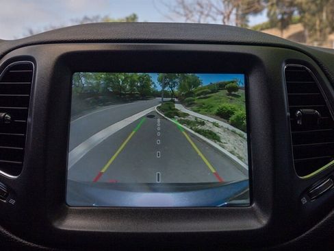 Used 2021 Jeep Compass Trailhawk image 11