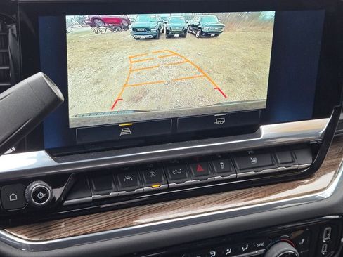 Used 2024 Chevrolet Silverado 1500 LT image 24