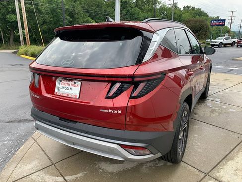 Used 2025 Hyundai Tucson Limited AWD/4WD image 6