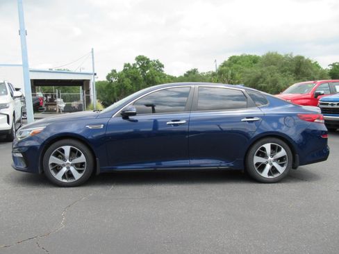 Used 2019 Kia Optima S FWD image 2