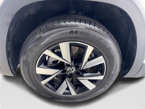 Used 2021 Volkswagen Atlas Cross Sport SE image 85