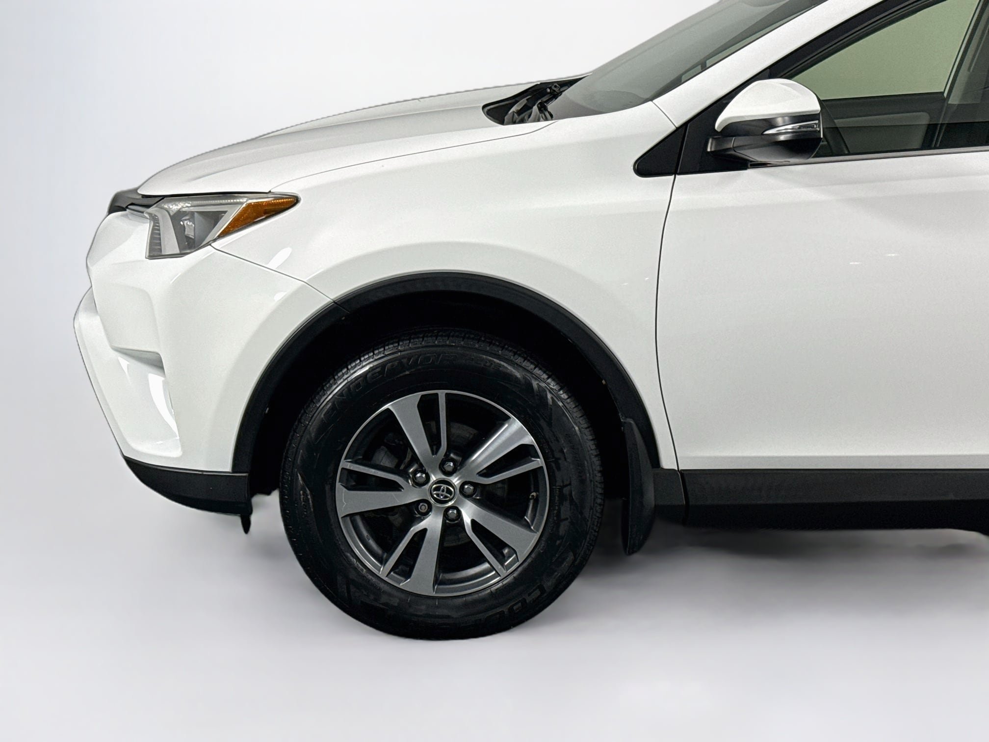 Used 2018 Toyota RAV4 XLE AWD/4WD image 42