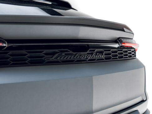 Used 2025 Lamborghini Urus SE AWD/4WD image 26