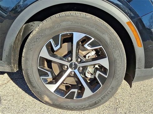 Certified 2025 Kia Sportage EX w/ Premium Package image 7