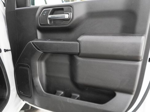 Used 2024 GMC Sierra 1500 Pro w/ Graphite Edition AWD/4WD image 9