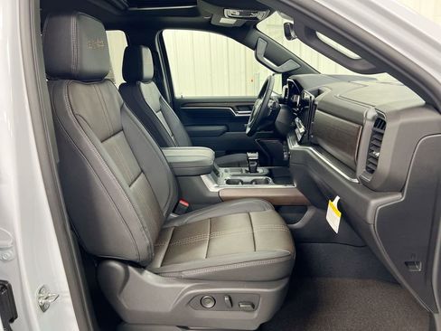 New 2026 Chevrolet Silverado 1500 High Country w/ Technology Package AWD/4WD image 23
