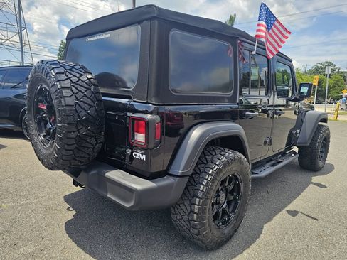 Used 2018 Jeep Wrangler Unlimited Sport S AWD/4WD image 5