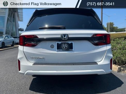 Used 2025 Honda Odyssey EX-L image 10