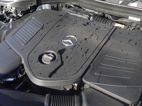 Used 2026 Mercedes-Benz GLC 300 4MATIC image 41