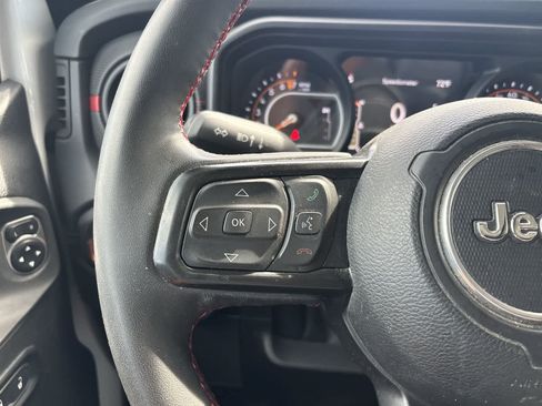 Certified 2024 Jeep Gladiator Rubicon w/ Technology Group AWD/4WD image 10