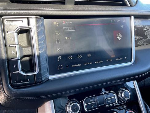 Used 2024 GMC Yukon XL Denali image 33