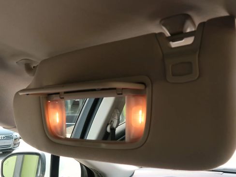 Used 2019 Ford Fusion SE FWD image 40