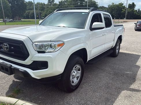 Used 2023 Toyota Tacoma SR AWD/4WD image 7