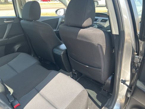 Used 2010 MAZDA MAZDA3 i Touring image 18