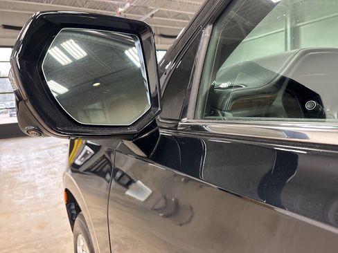 Used 2024 Chevrolet Tahoe High Country image 18