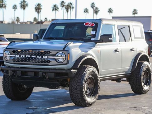 Used 2022 Ford Bronco Badlands image 3