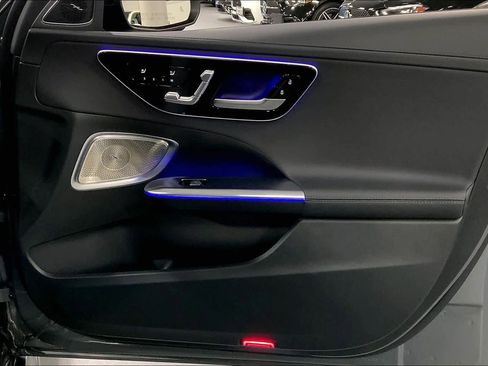 Used 2025 Mercedes-Benz C 300 Sedan image 21