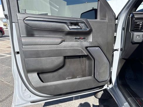 Used 2024 GMC Sierra 1500 AT4X image 8