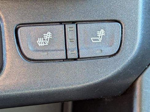 Used 2021 Chevrolet Colorado Z71 image 25