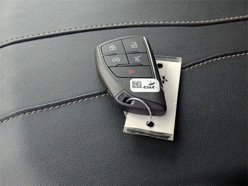 Used 2024 GMC Acadia Elevation image 38