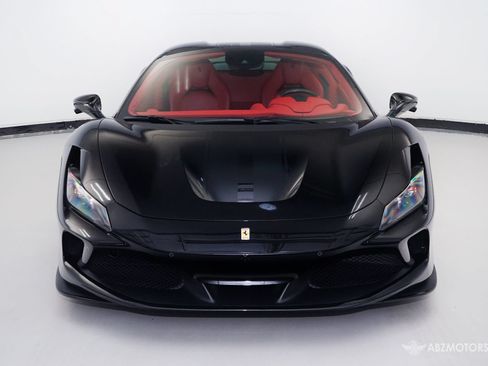 Used 2021 Ferrari F8 Tributo RWD image 3