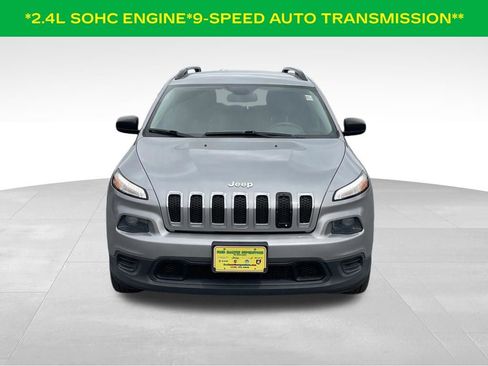 Used 2016 Jeep Cherokee Sport image 2
