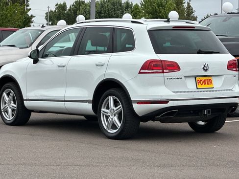 Used 2015 Volkswagen Touareg VR6 AWD/4WD image 6