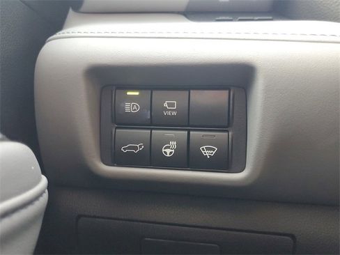 Used 2022 Toyota Highlander Platinum image 30