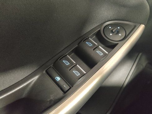 Used 2018 Ford Focus Titanium FWD image 27