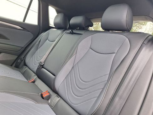 New 2026 Volkswagen Tiguan SE R-Line image 22