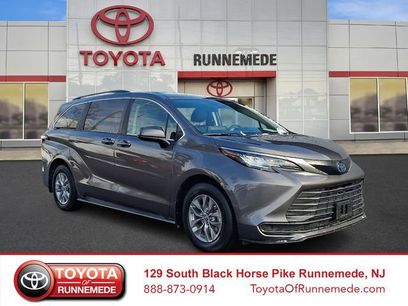 Used 2022 Toyota Sienna LE