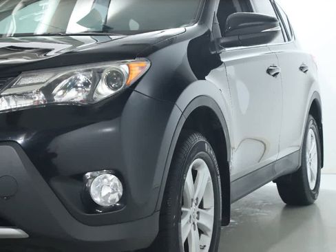 Used 2014 Toyota RAV4 XLE AWD/4WD image 4