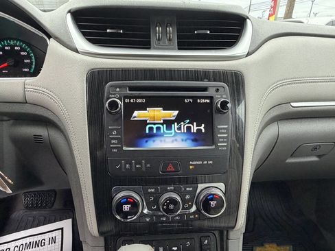 Used 2015 Chevrolet Traverse LT image 22