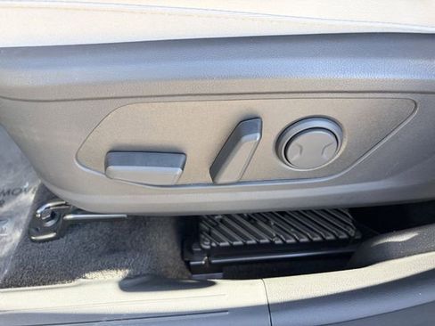 Used 2025 Hyundai Tucson Limited AWD/4WD image 7
