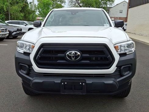 Certified 2022 Toyota Tacoma SR AWD/4WD image 2